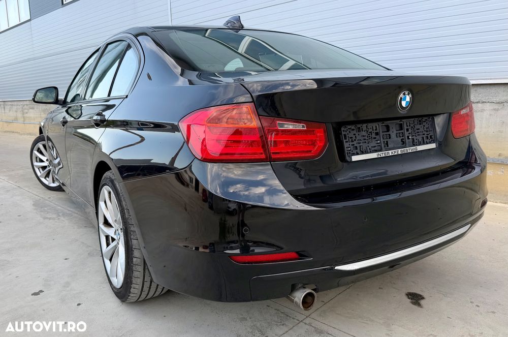 BMW Seria 3 320d DPF Aut. Edition Exclusive - 3