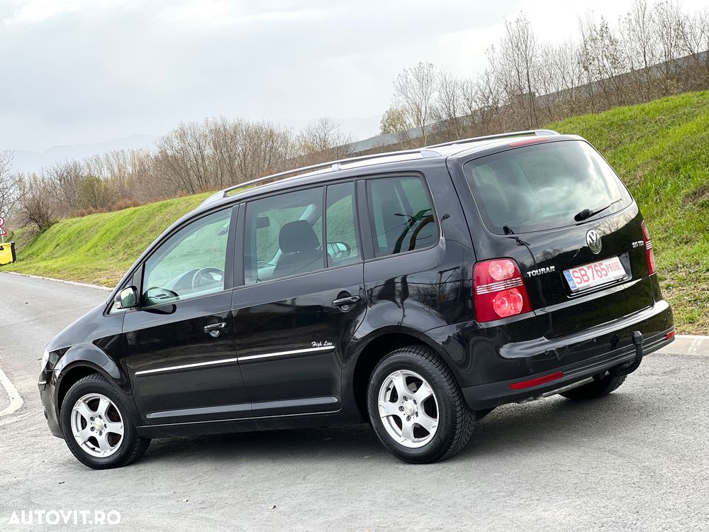 Volkswagen Touran 2.0 TDI Highline - 6