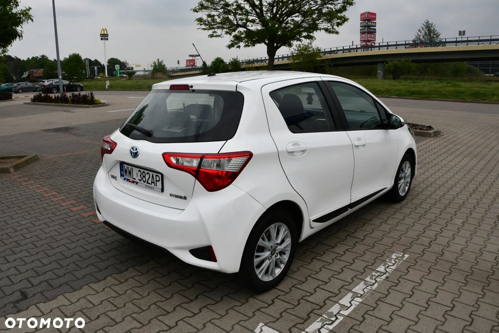 Toyota Yaris Hybrid 100 Premium EU6 - 5