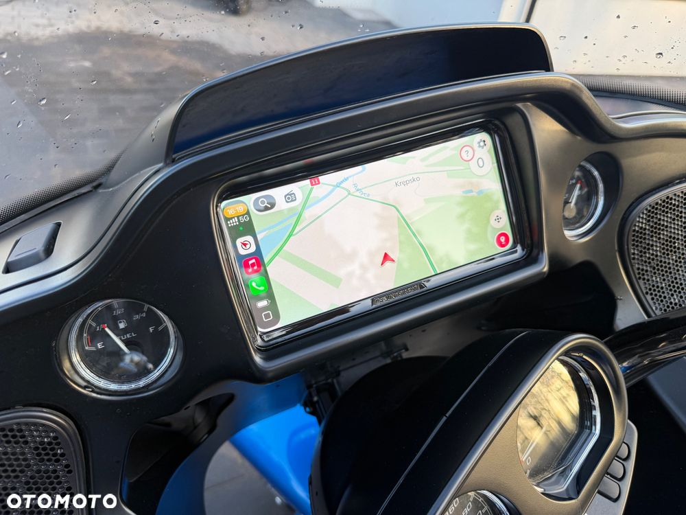 Harley-Davidson Touring Road Glide - 11