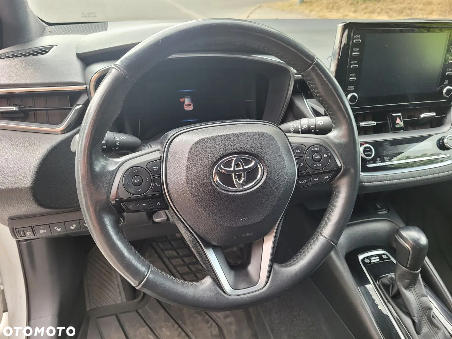 Toyota Corolla 1.8 Hybrid Executive - 16