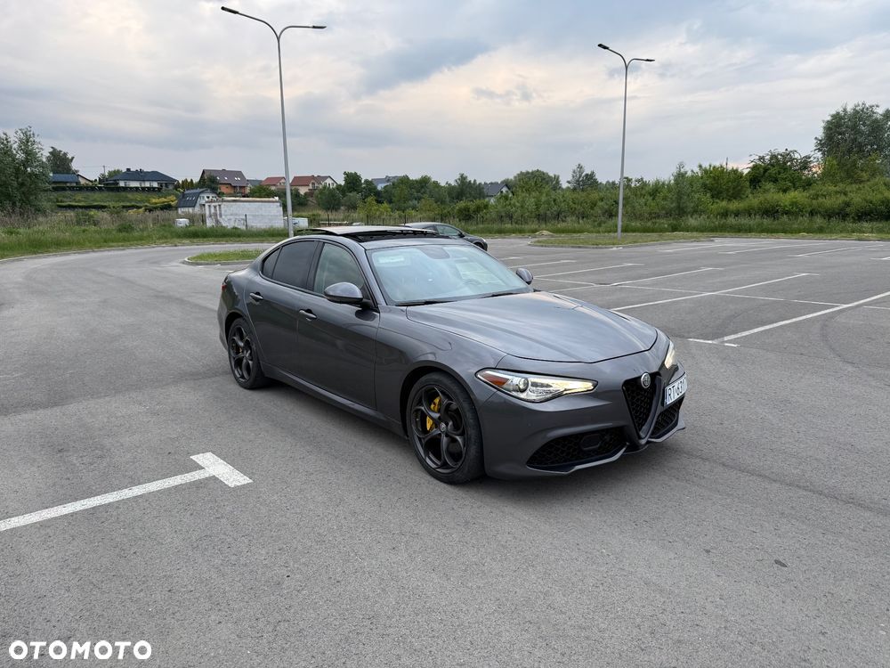 Alfa Romeo Giulia 2.0 Turbo Veloce TI Q4 - 16