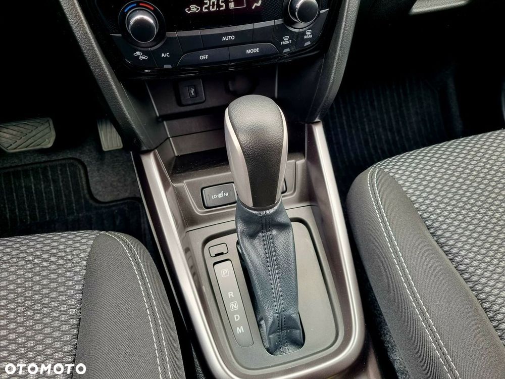 Suzuki Vitara 1.4 Boosterjet Hybrid Automatik Comfort - 24