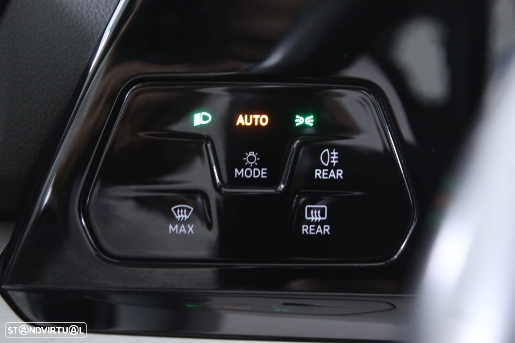 VW Golf Variant 2.0 TDi Life - 27