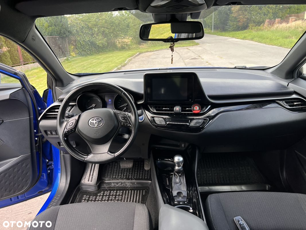 Toyota C-HR Hybrid Style - 8
