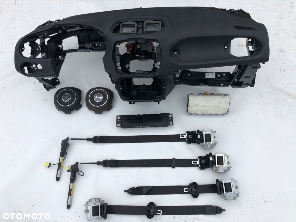 jeep renegade deska kokpit konsola poduszki pasy - 3