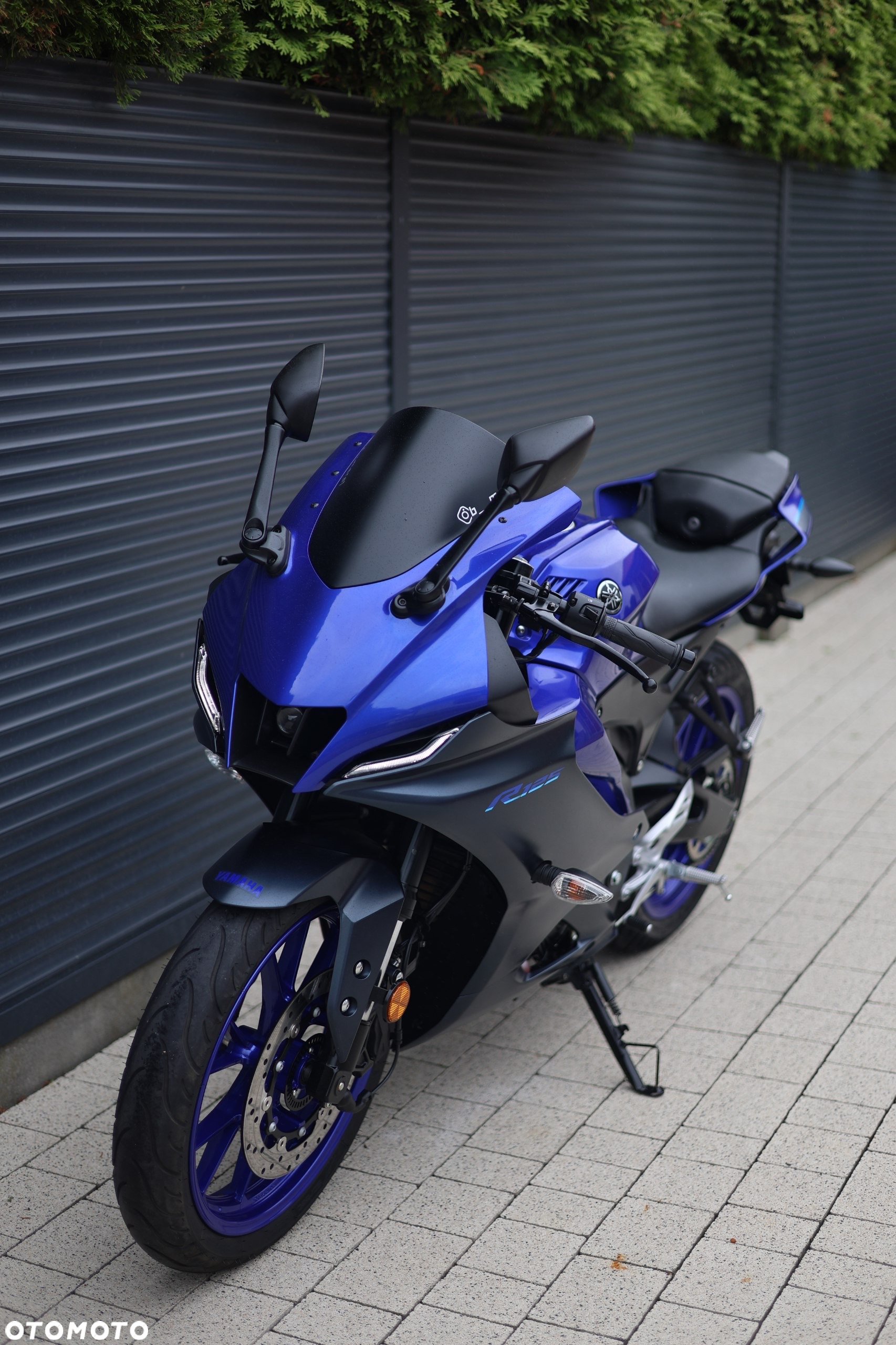 Yamaha YZF - 4