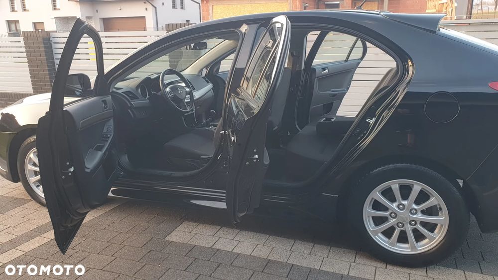 Mitsubishi Lancer - 20