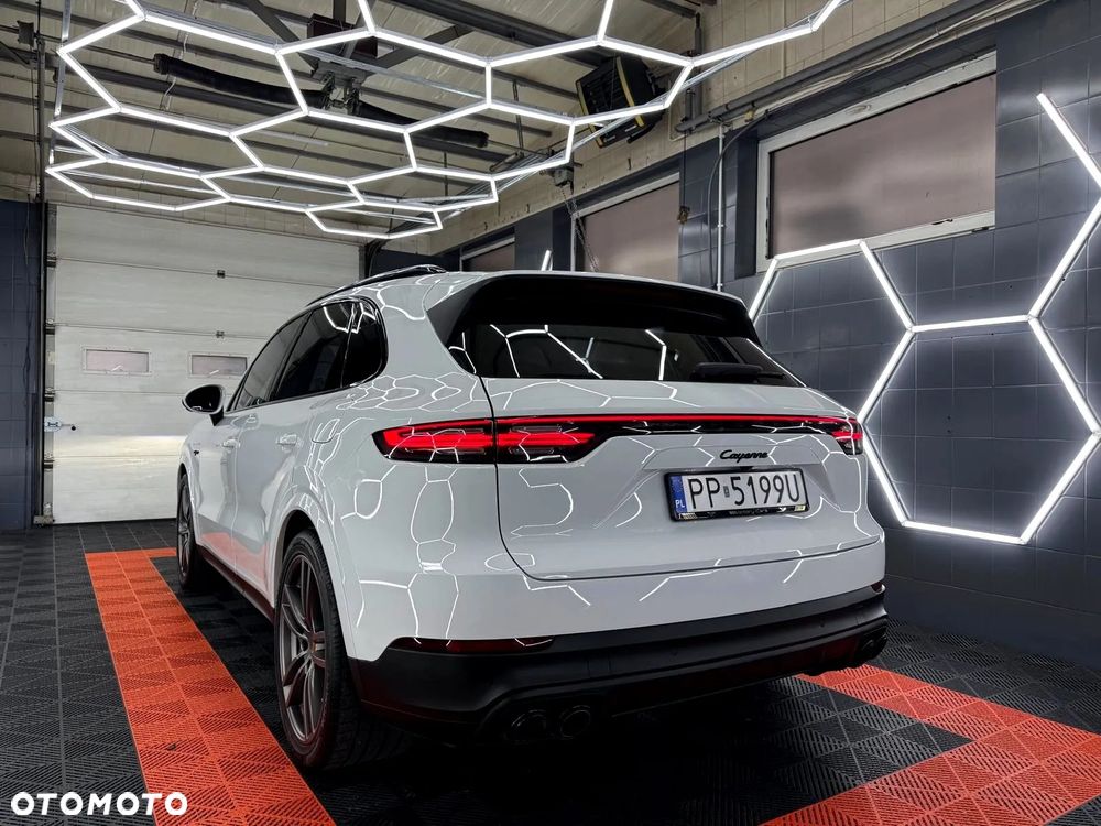 Porsche Cayenne E-Hybrid Platinum Edition - 4