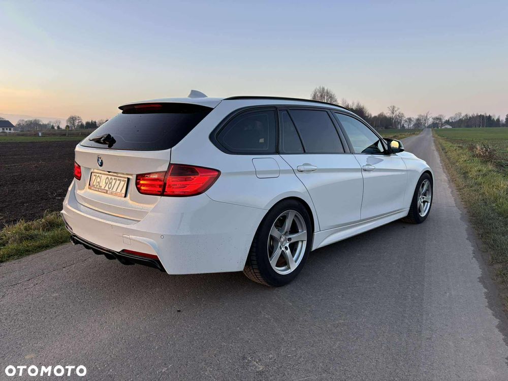BMW Seria 3 325d M Sport - 10