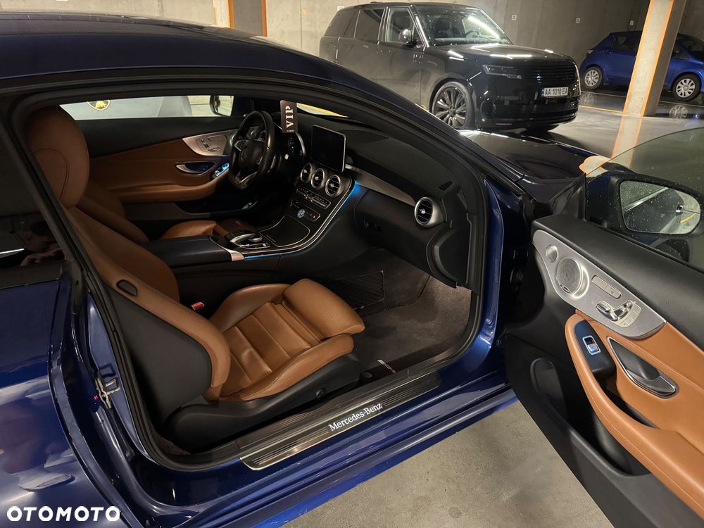 Mercedes-Benz Klasa C 200 4Matic 9G-TRONIC AMG Line - 17