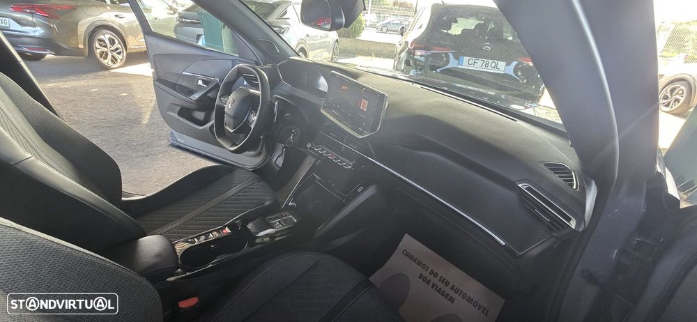 Peugeot 2008 Hybrid 136 e-DSC Allure - 24