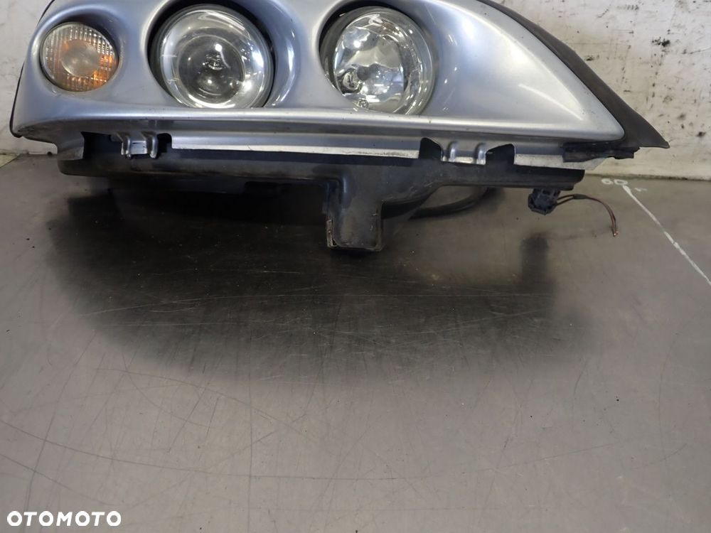 LAMPA PRAWA PRZEDNIA OPEL ASTRA G 1.2 1DL8521 - 2