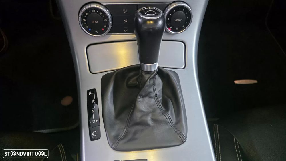 Mercedes-Benz SLK 250 (BlueEFFICIENCY) 7G-TRONIC - 26