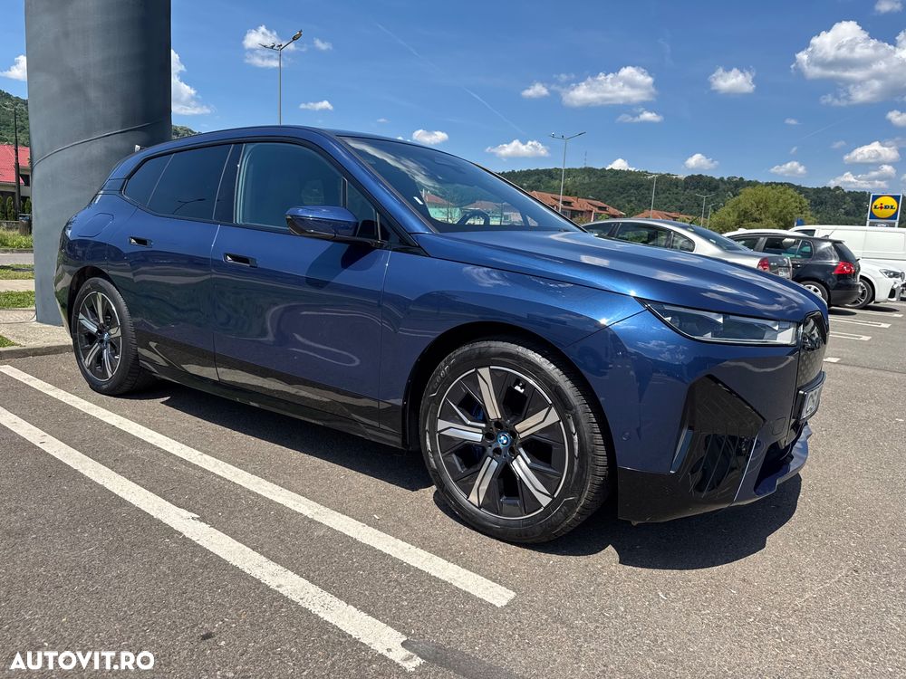BMW iX - 2
