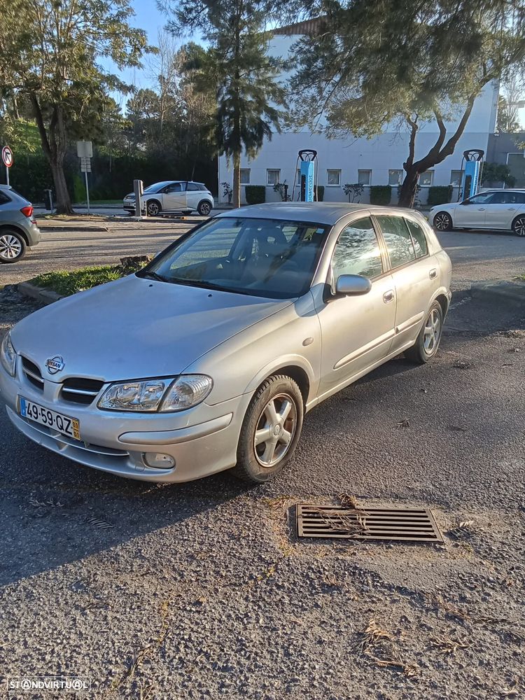 Nissan Almera 1.5 Luxury - 1