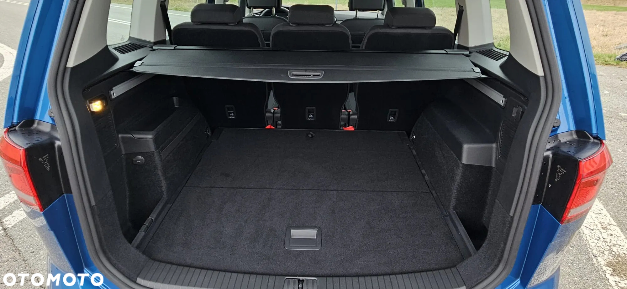Volkswagen Touran - 10