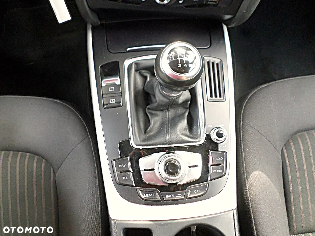 Audi A4 Avant 2.0 TDI DPF clean diesel S line Sportpaket - 15