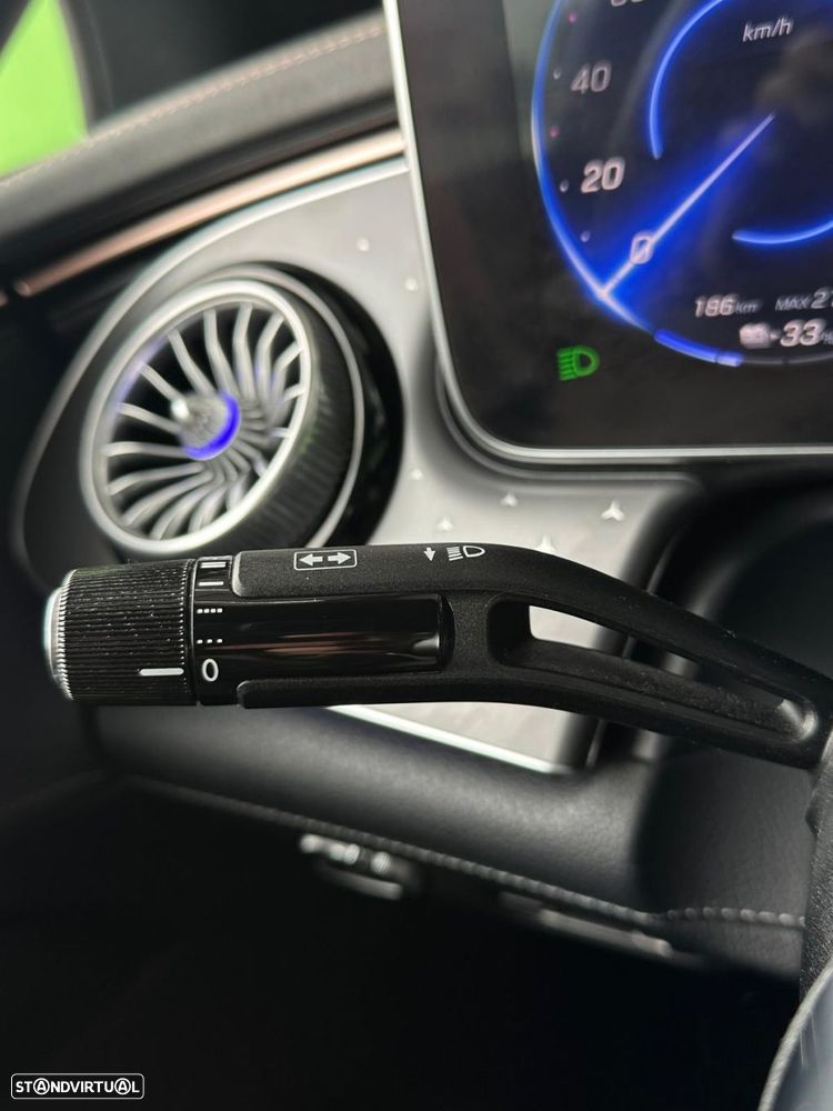 Mercedes-Benz EQE 300 Electric Art - 12