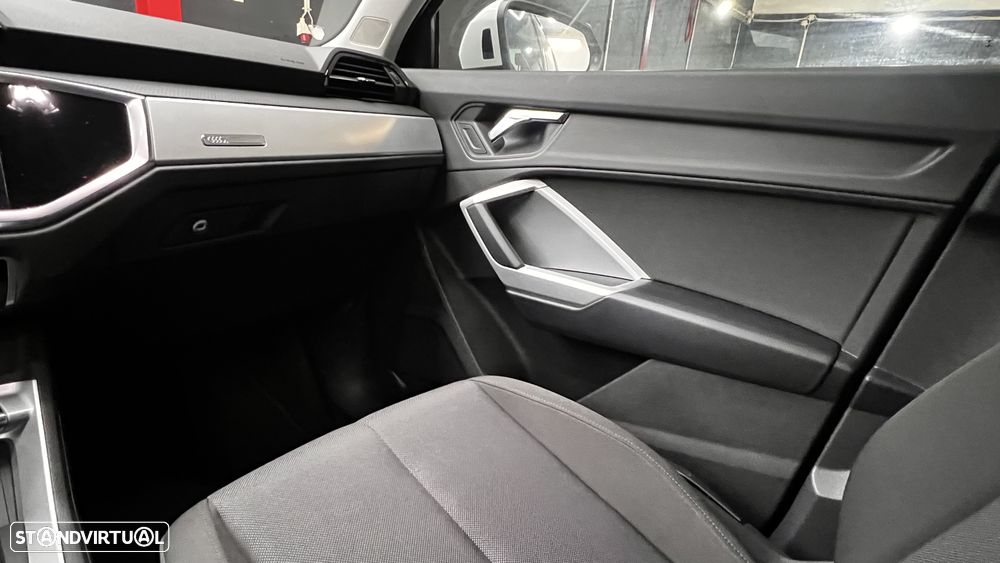 Audi Q3 45 TFSIe S tronic - 38