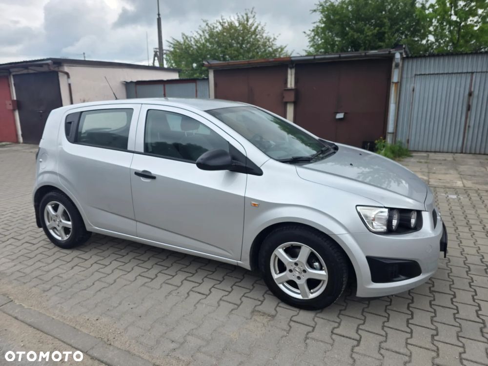 Chevrolet Aveo 1.2 LS - 34