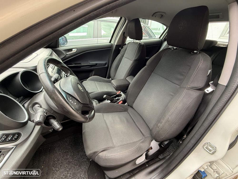 Alfa Romeo Giulietta 1.6 JTDm Distinctive - 13