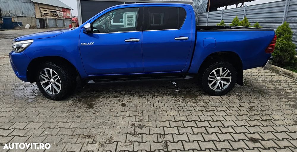 Toyota Hilux 4x4 Double Cab A/T cu Safety Sense Style - 2