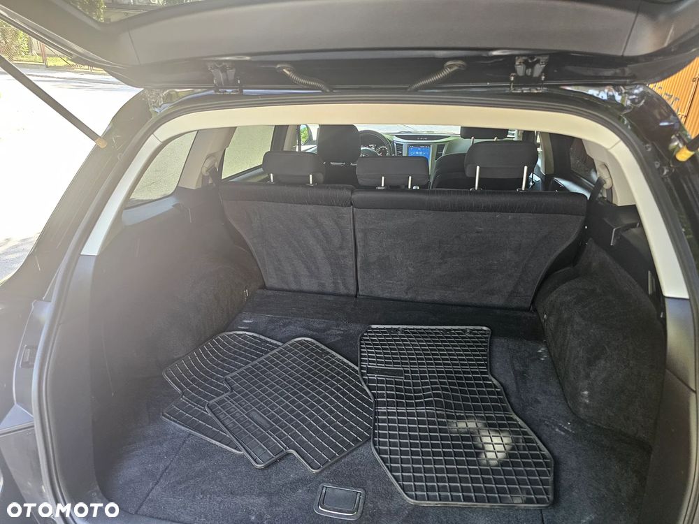 Subaru Legacy - 12