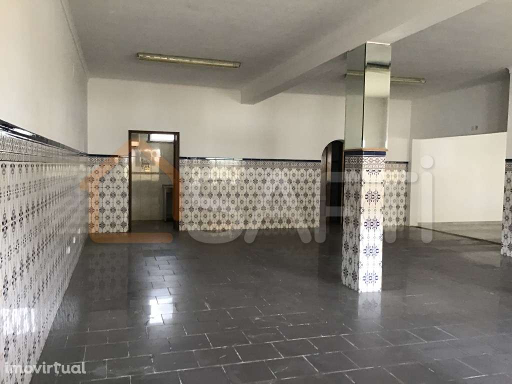 Arrenda-se Espaço Comercial (98m2 a 310m2), na Bela e Simpática Ald... - Grande imagem: 4/19