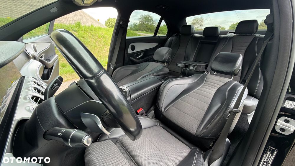 Mercedes-Benz Klasa E 220 d 9G-TRONIC - 40