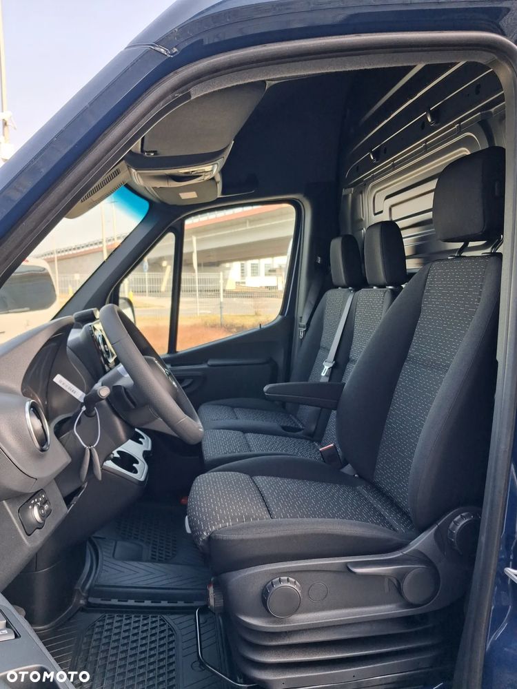 Mercedes-Benz Sprinter 319 CDI Furgon PRO długi - 10