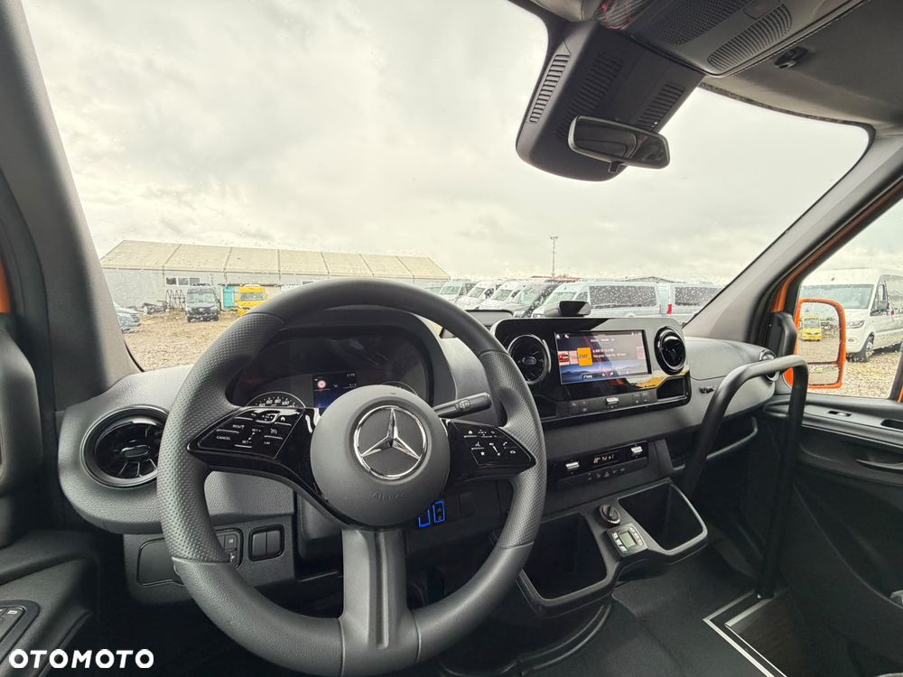 Mercedes-Benz Sprinter 517 - 15