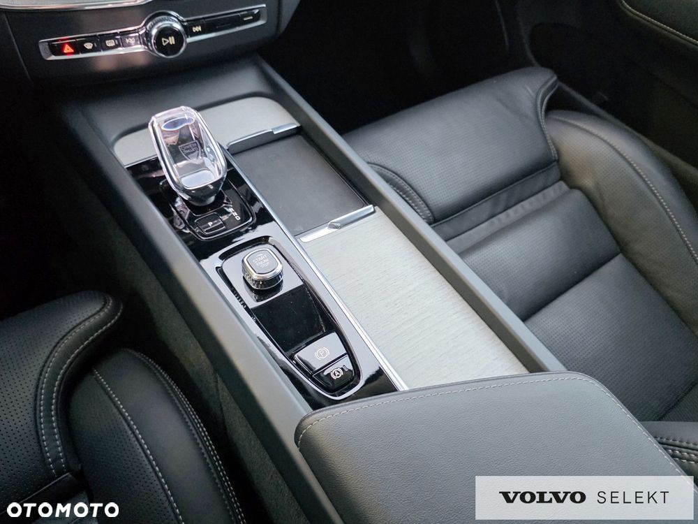 Volvo XC 60 - 32