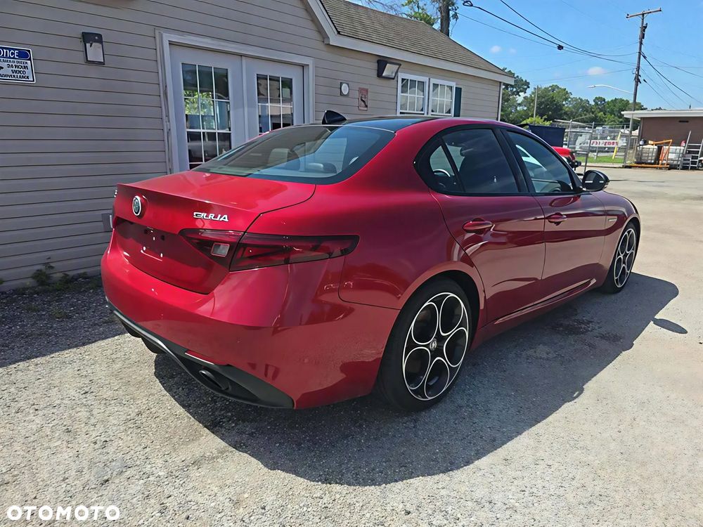 Alfa Romeo Giulia - 4