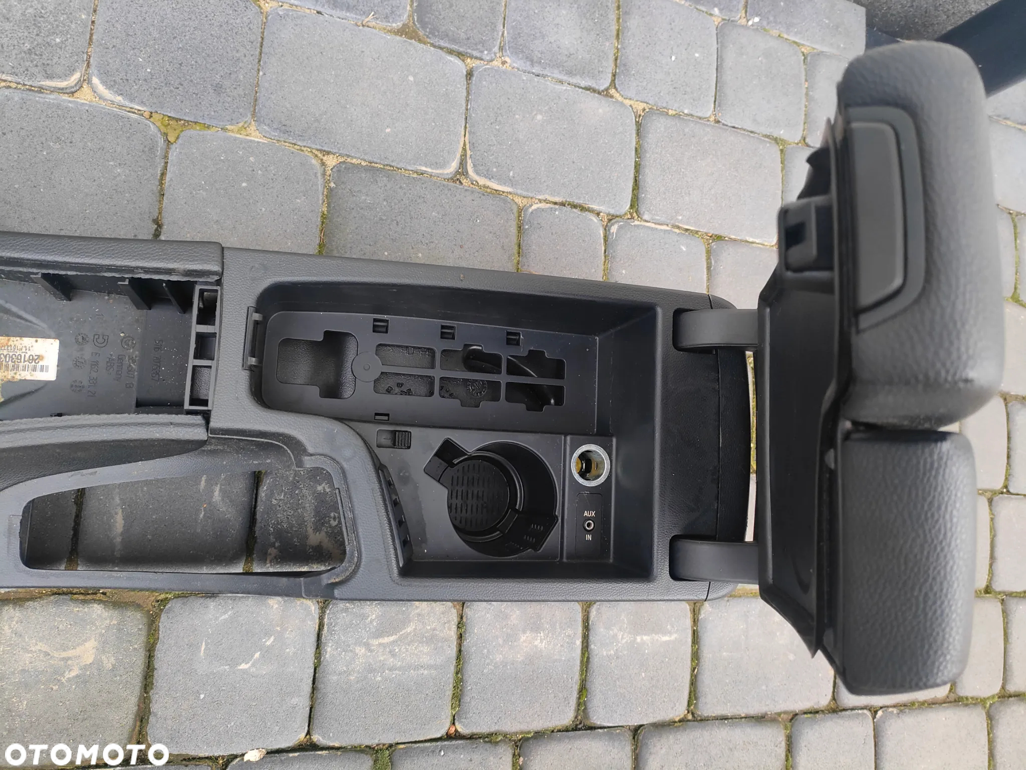 BMW E90 E91 LIFT TUNEL ŚRODKOWY PODŁOKIETNIK - 5