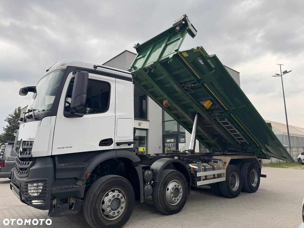 Mercedes-Benz AROCS - 4