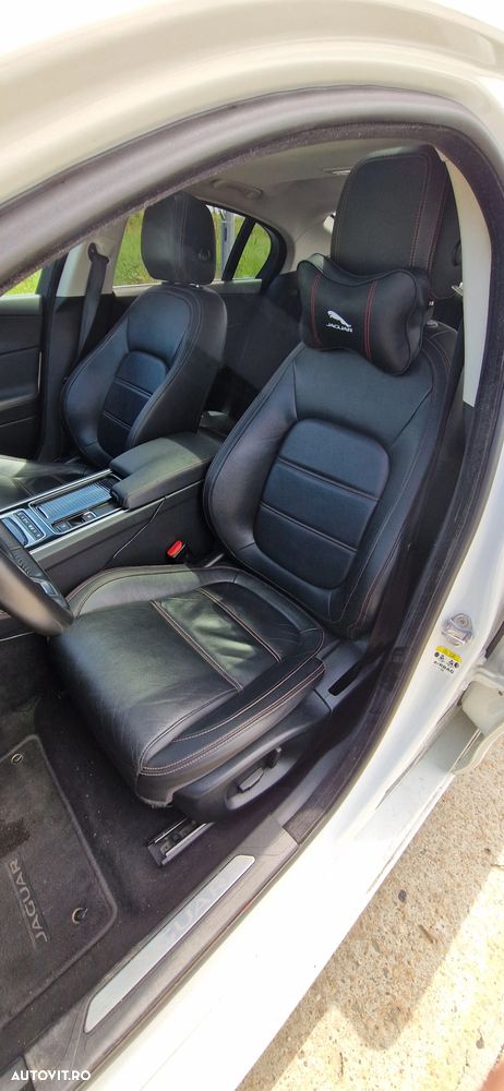 Jaguar XE 20d Aut. Prestige - 12