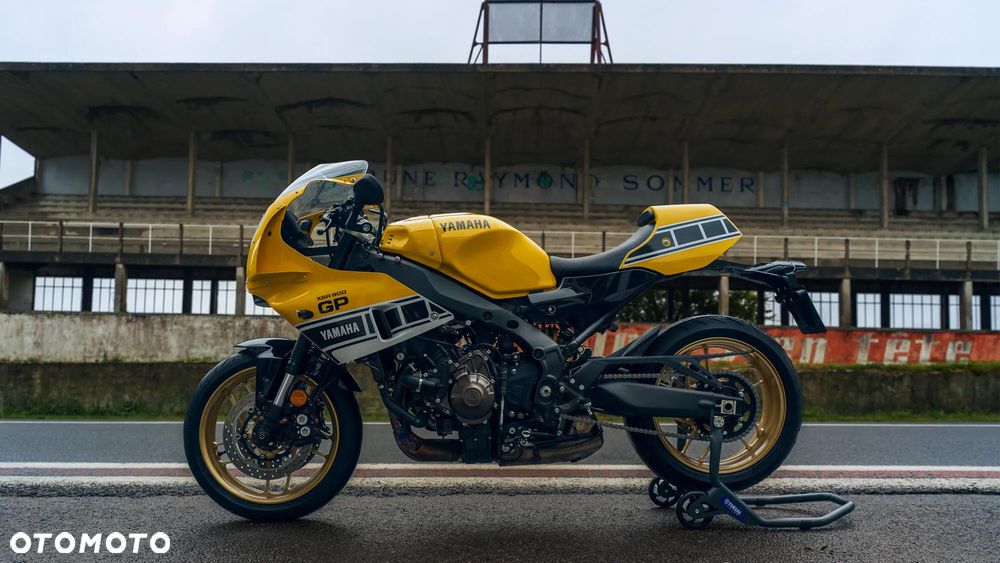 Yamaha XSR - 11