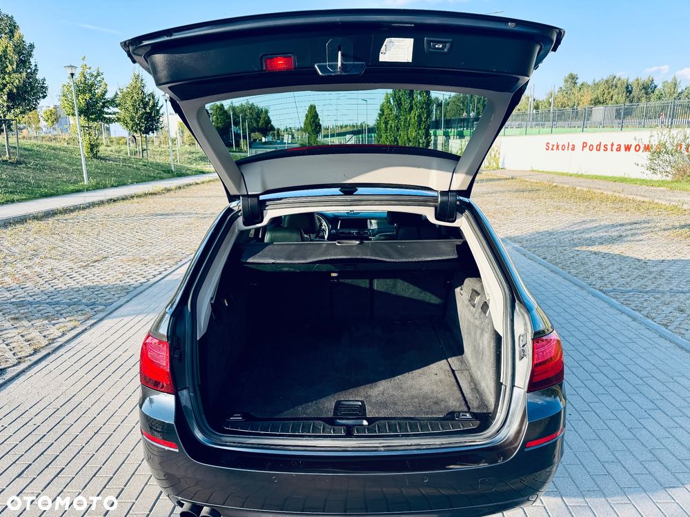 BMW Seria 5 518d Luxury Line - 10