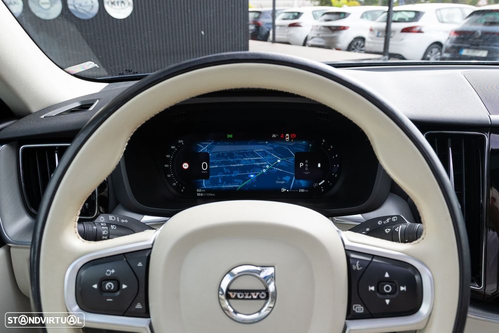 Volvo XC 60 2.0 B4 Momentum - 18