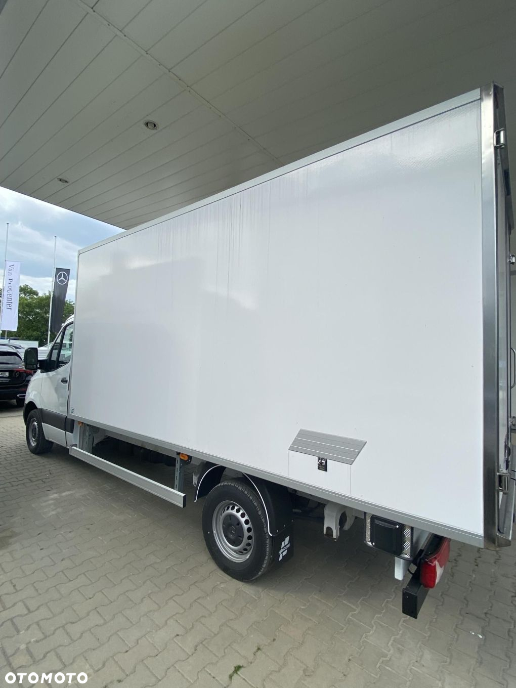 Mercedes-Benz Sprinter - 4