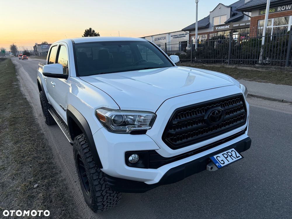 Toyota Tacoma - 6
