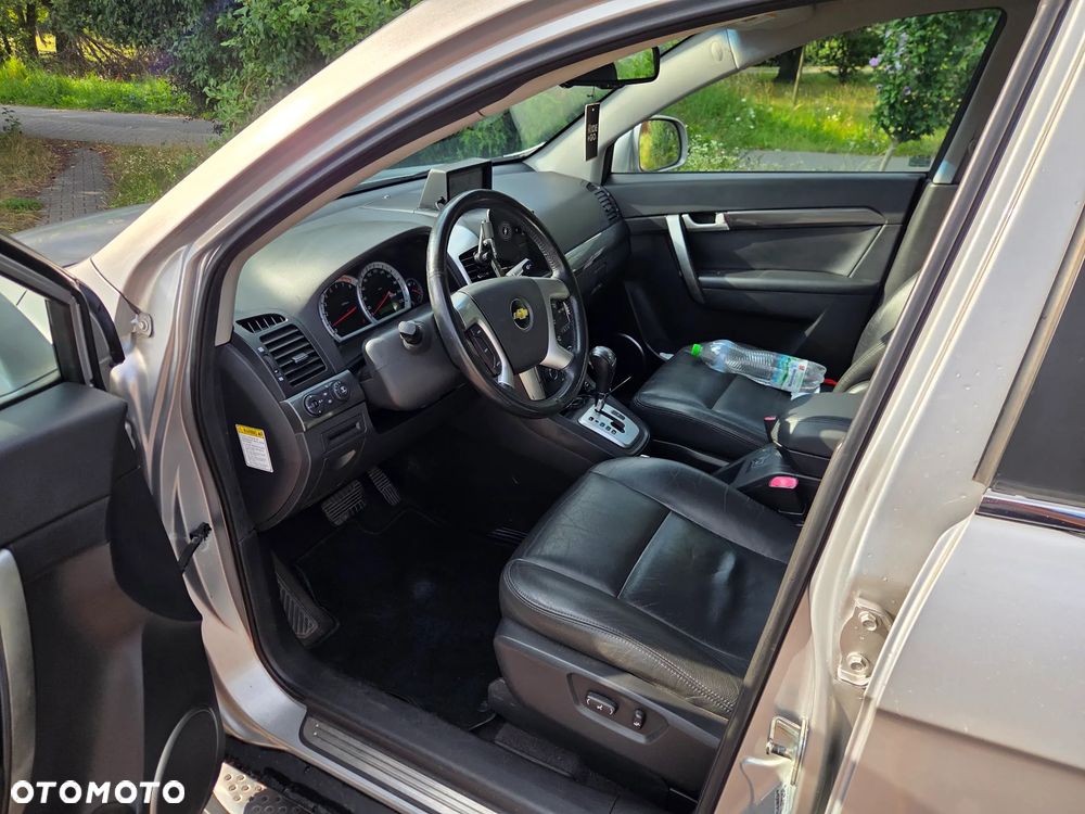 Chevrolet Captiva 3.2 LT high - 9