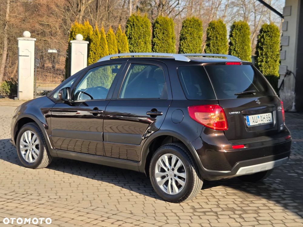 Suzuki SX4 1.6 VVT 4x4 Style - 11