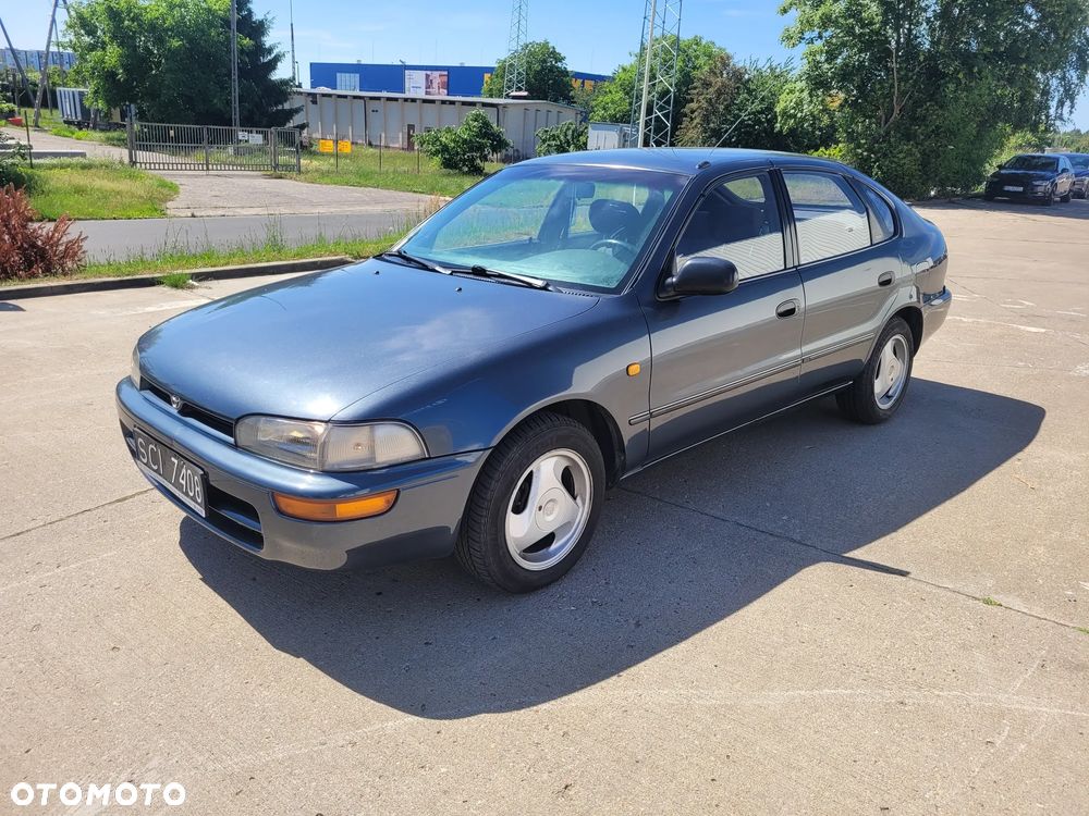 Toyota Corolla 1.6 16V GLi - 1
