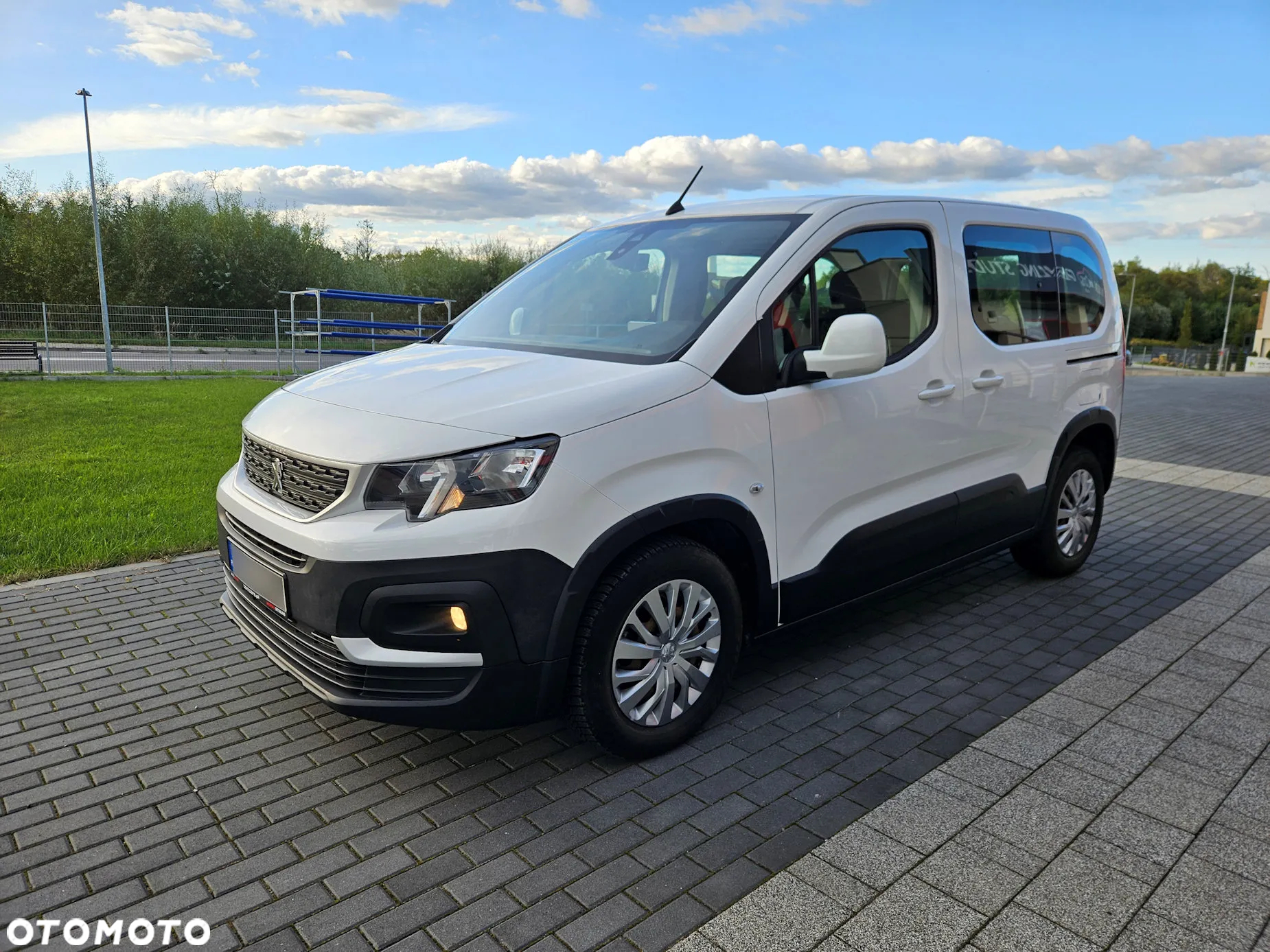 Peugeot Rifter 1.5 BlueHDI Active Pack S&S - 4
