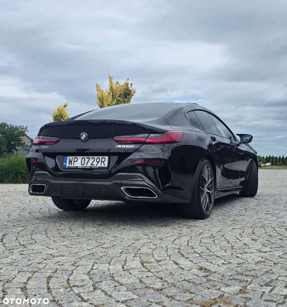 BMW Seria 8 - 12