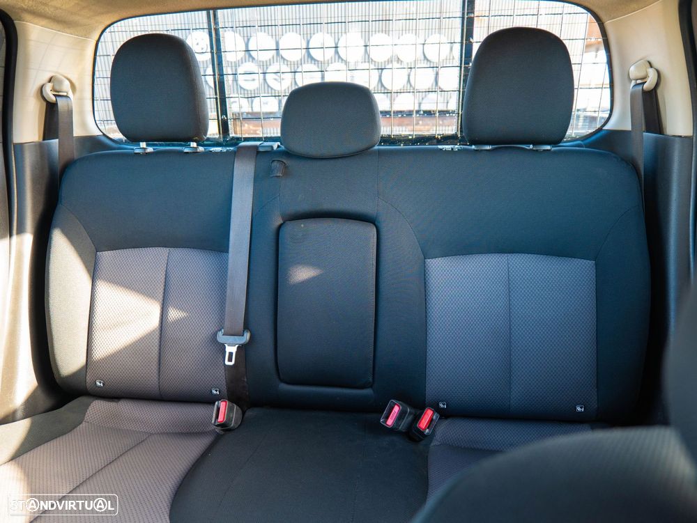 Mitsubishi L200 2.3 DI-D CD Invite 4WD - 21