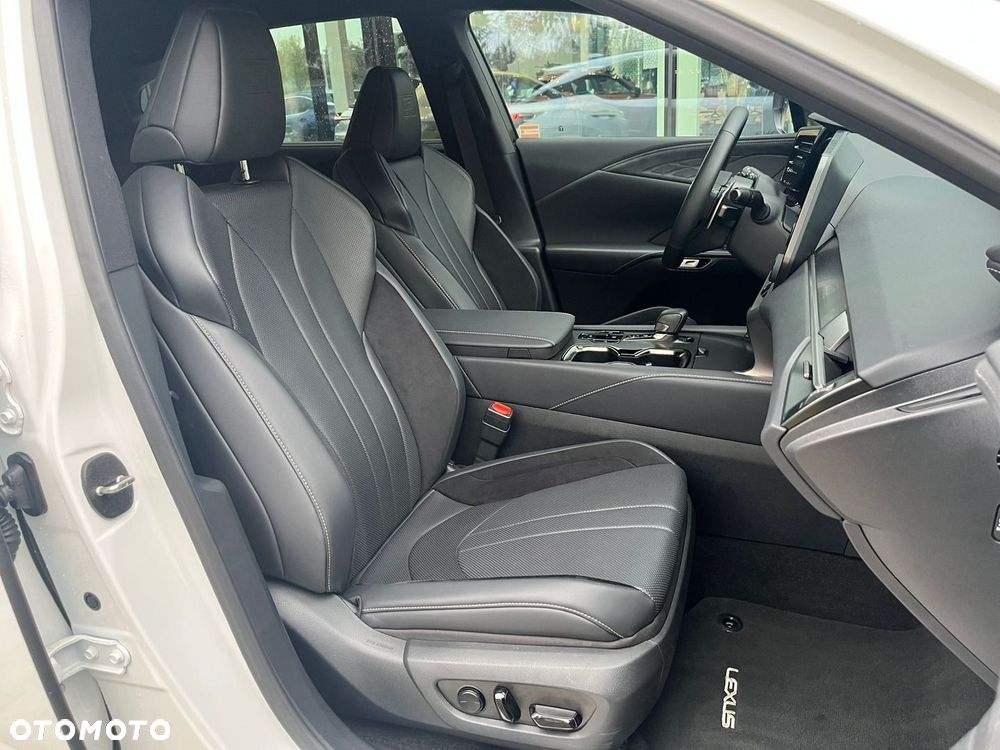 Lexus RX - 28