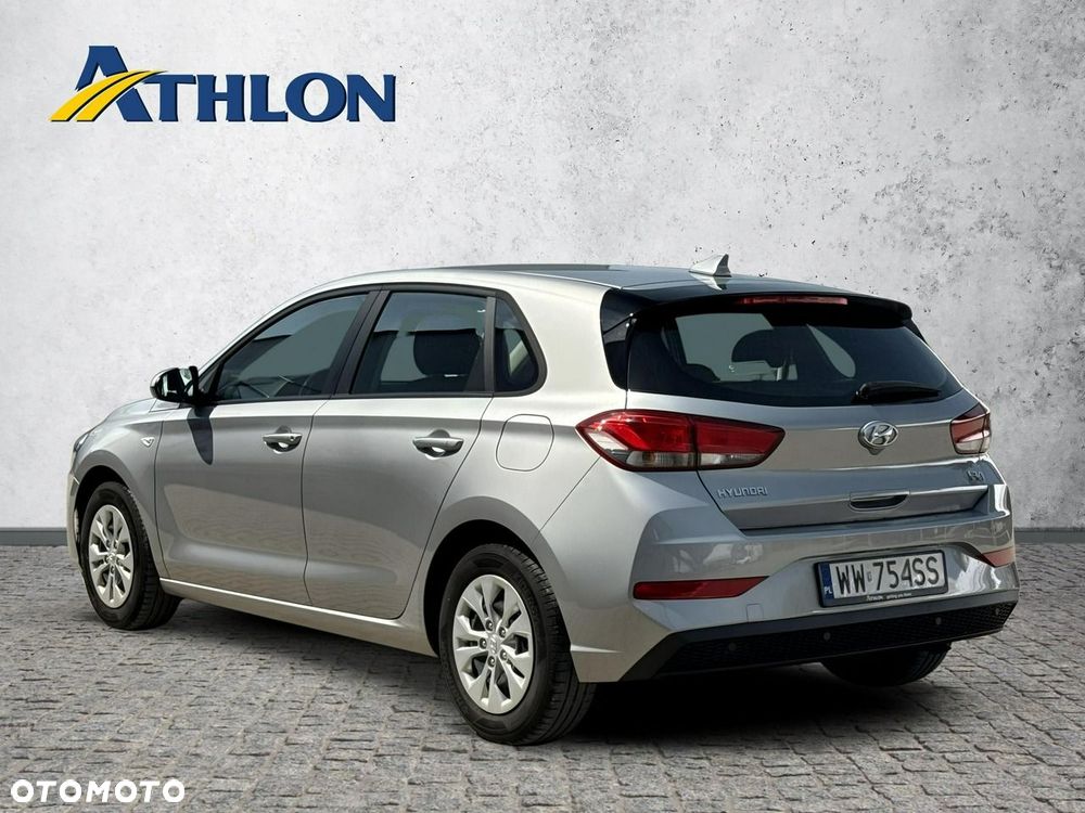Hyundai i30 1.5 DPI Classic + - 3